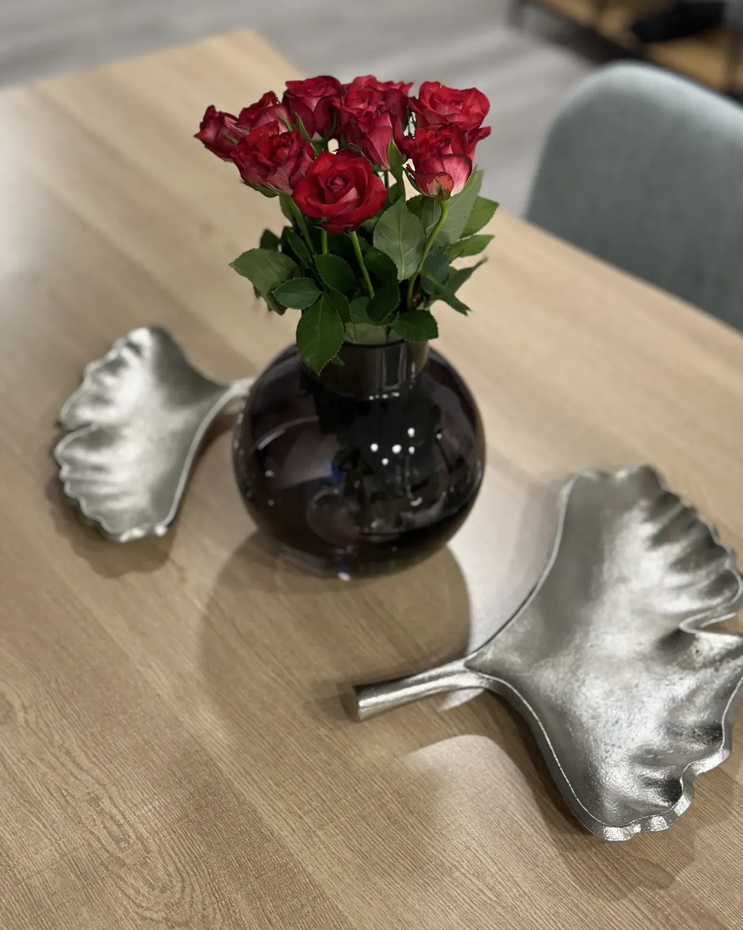 Wazon na kwiaty POLYDROSOS Szkło 22 cm Szary