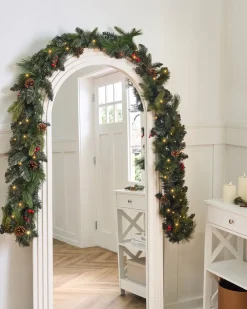 Świąteczna girlanda LED WHITEHORN 270 cm Ciemnozielony