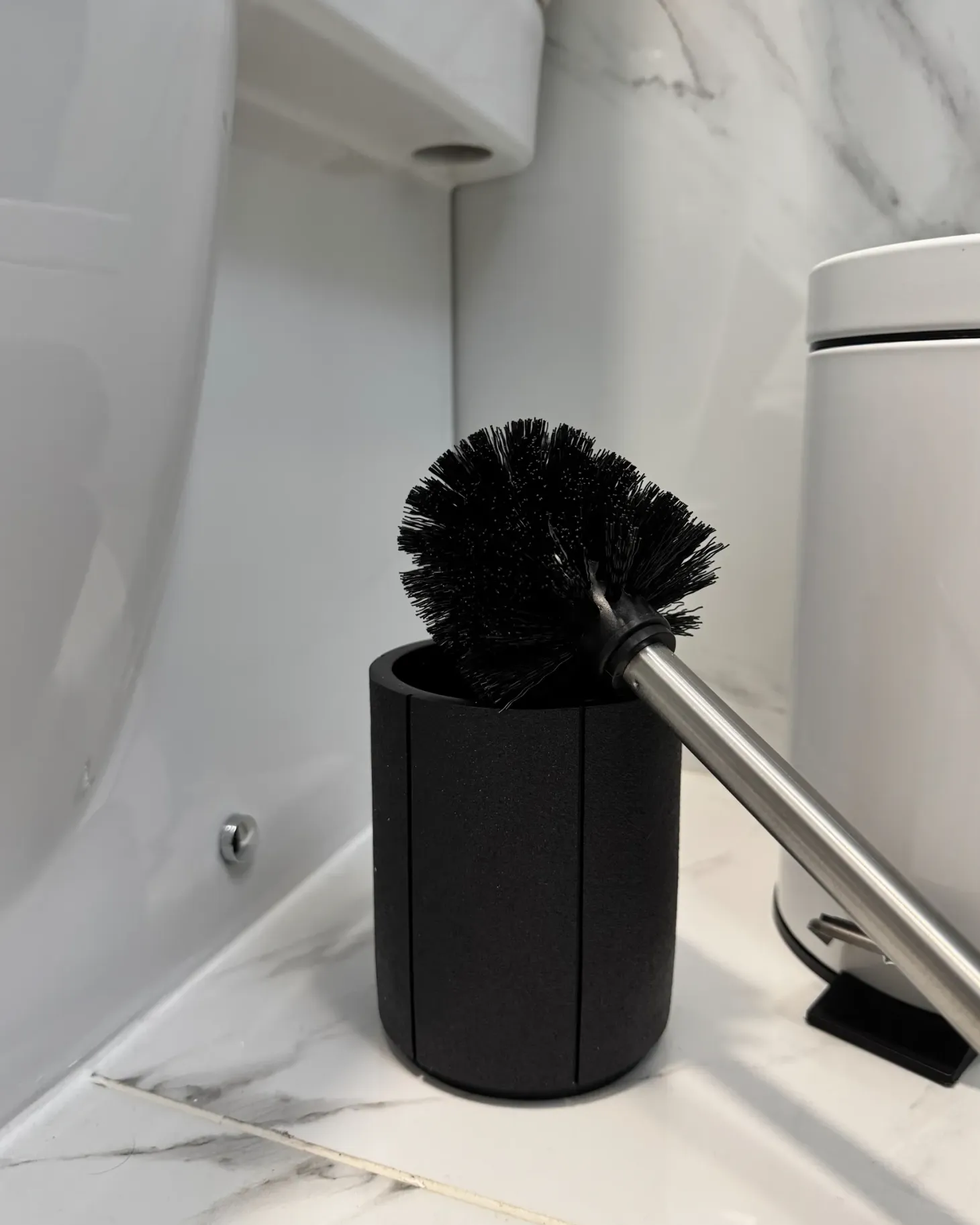 Zestaw akcesoriów łazienkowych 5 elementów HUALLAGA Czarny