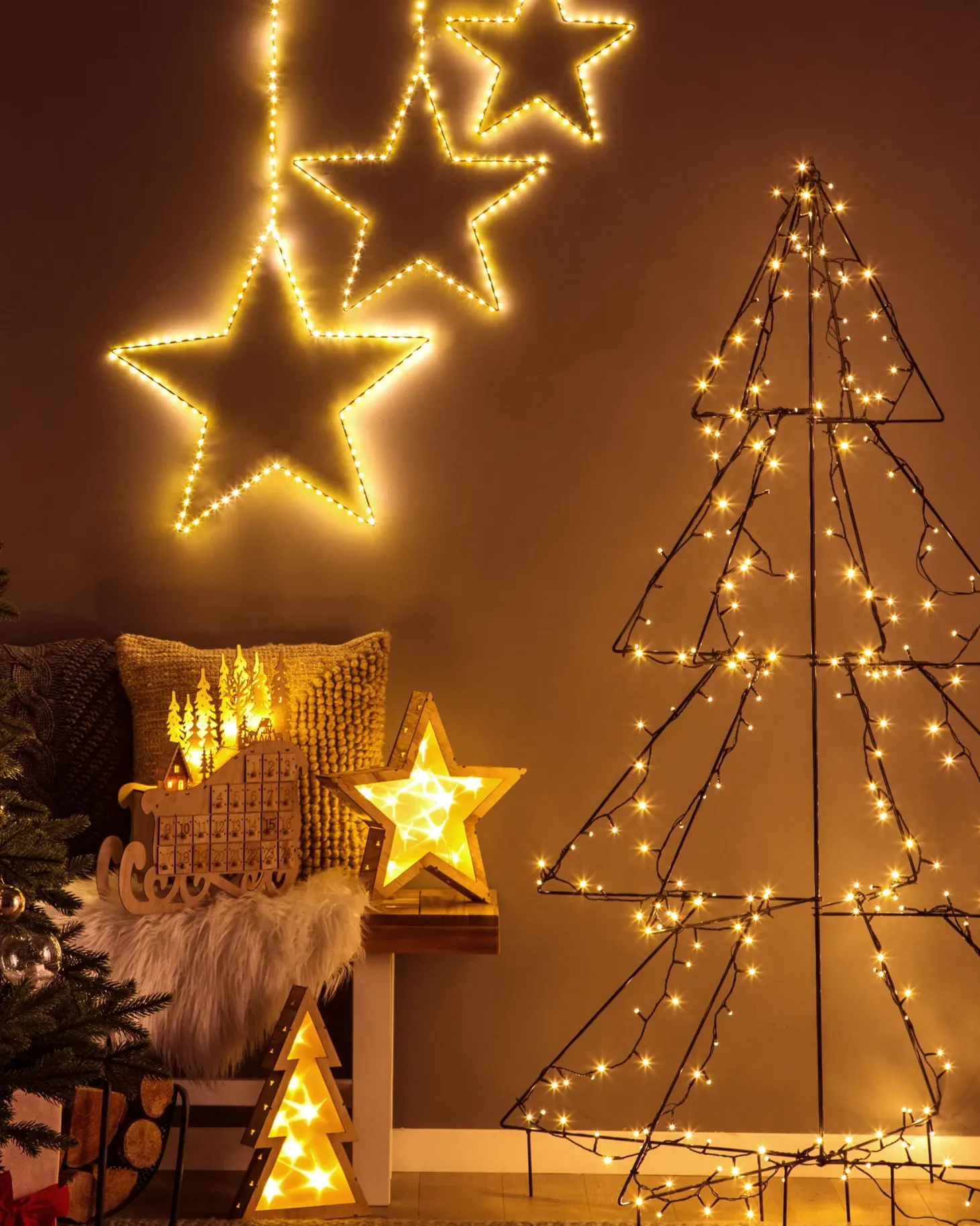 Zestaw 3 dekoracji wiszących LED KUNNARI Gwiazda 50/40/30 cm Srebrny