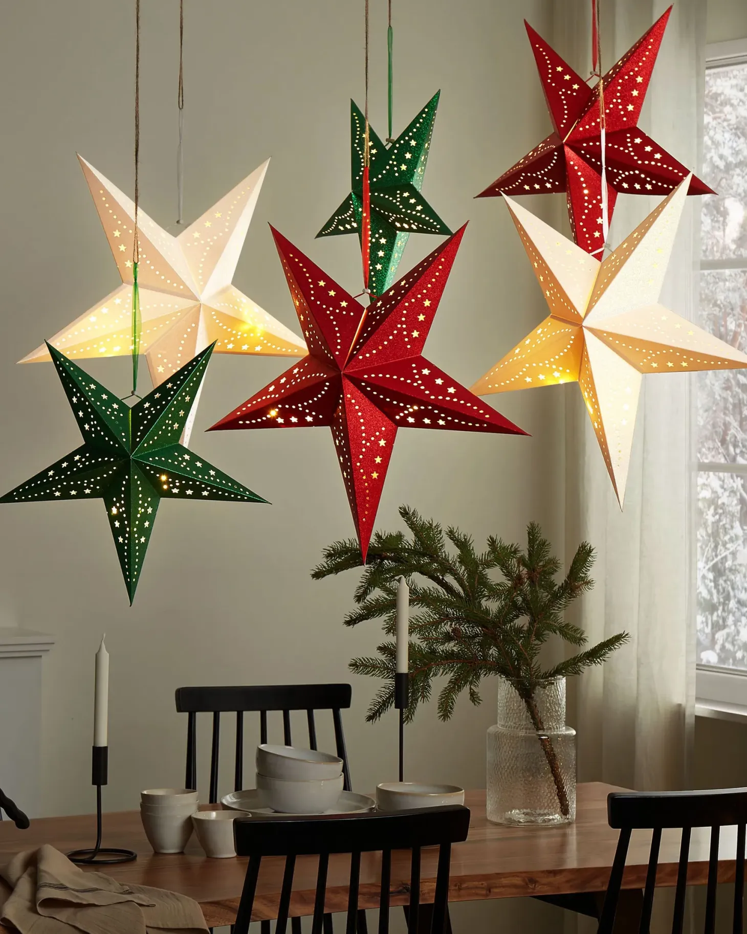 Zestaw 2 dekoracji wiszących LED MOTTI Gwiazda 60 cm Biały