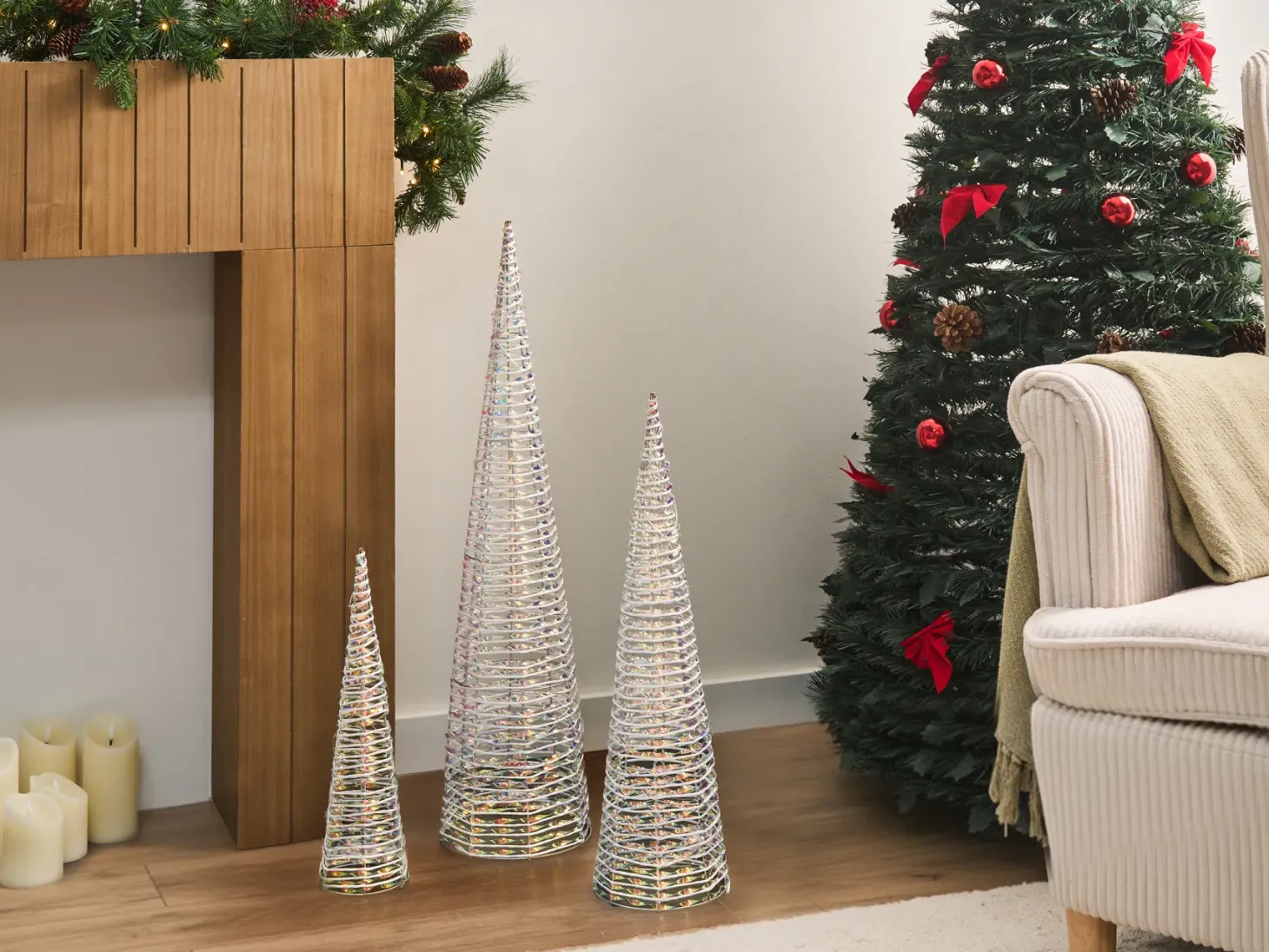 Zestaw 3 dekoracji świątecznych LED SONDER Choinka 40/60/80 cm Biały