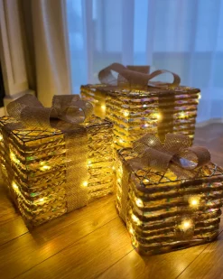 Zestaw 3 dekoracji świątecznych LED MOSSO Prezenty świąteczne 20/25/30 cm Beżowy