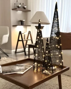 Zestaw 3 dekoracji świątecznych LED VEJLESO Choinka 40/60/80 cm Czarny