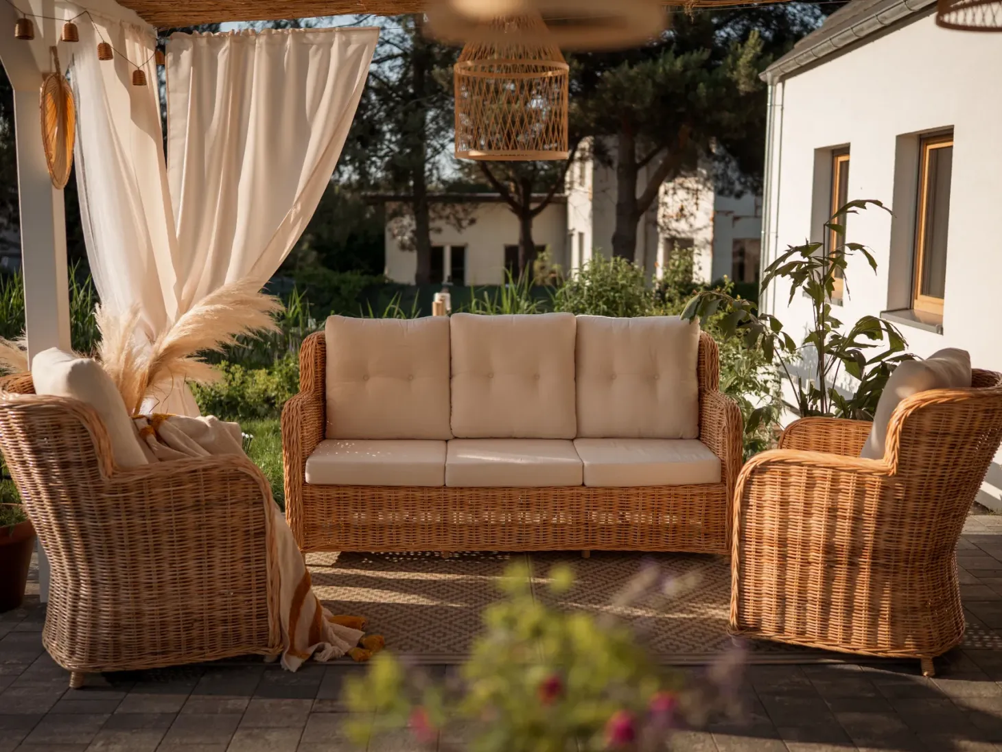 Zestaw ogrodowy dla 5 osób ALESSANO Naturalny Rattan