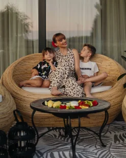 Zestaw ogrodowy dla 4 osób MAIORI Naturalny Rattan