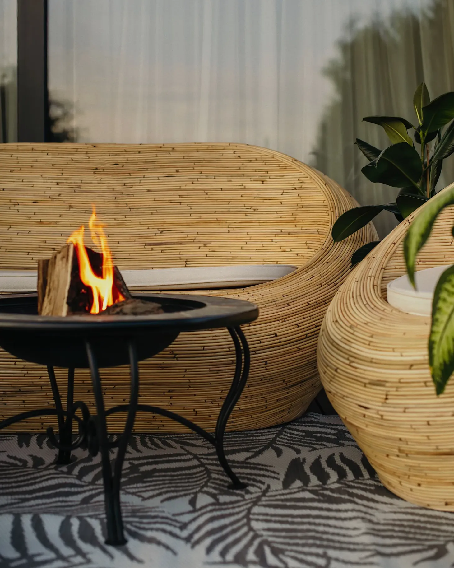 Zestaw ogrodowy dla 4 osób MAIORI Naturalny Rattan