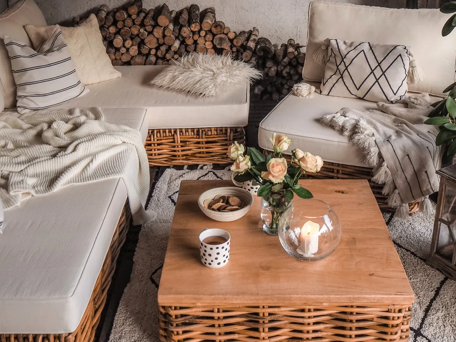 Zestaw ogrodowy ze stolikiem dla 4 osób VARALLO Lewostronny Naturalny Rattan Modułowy