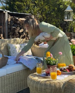 Zestaw ogrodowy ze stolikiem dla 5 osób LIVADEIA Naturalny Rattan