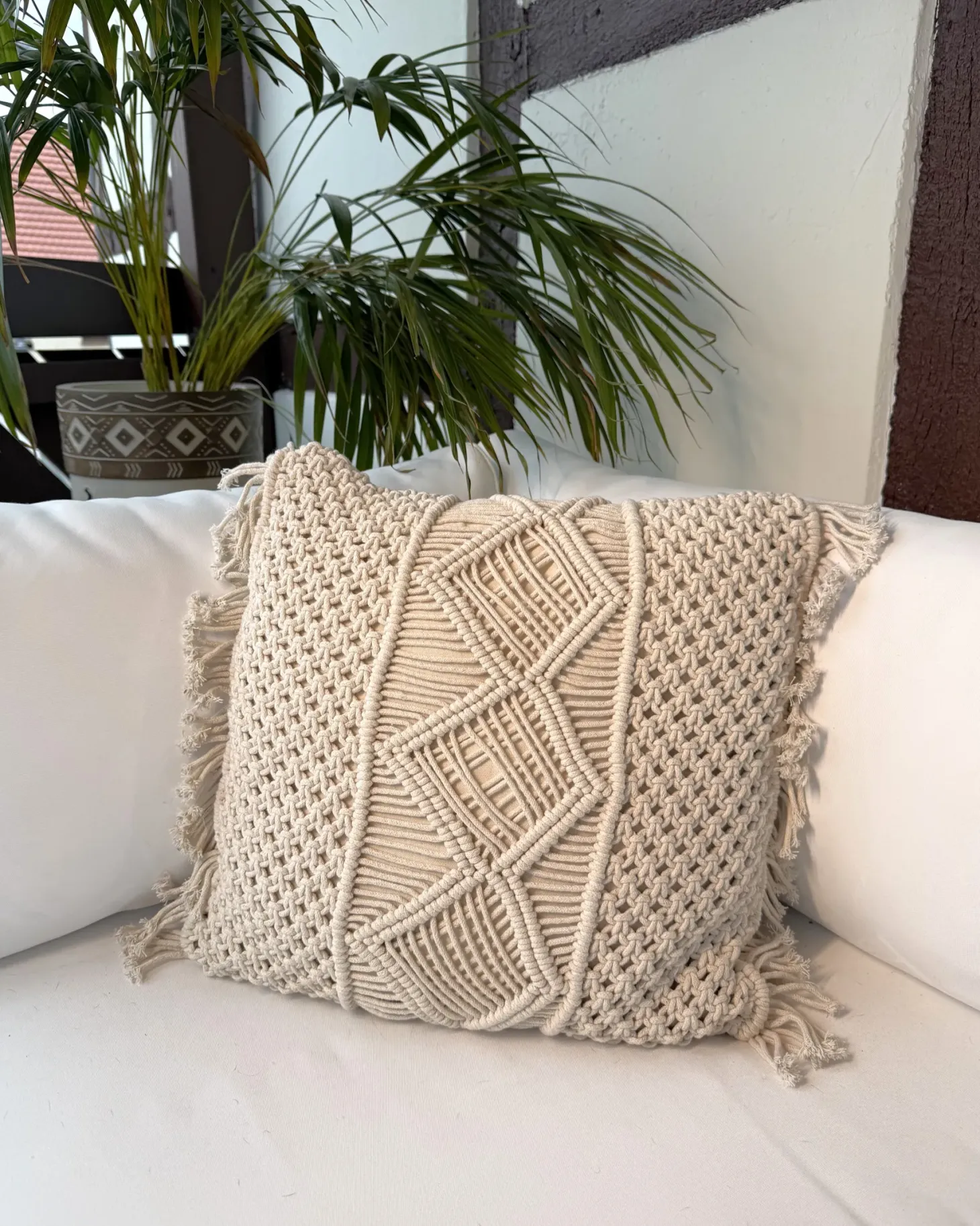Zestaw 2 poduszek dekoracyjnych YORTAN Bawełna 45 x 45 cm Jasnobeżowy Wzór geometryczny