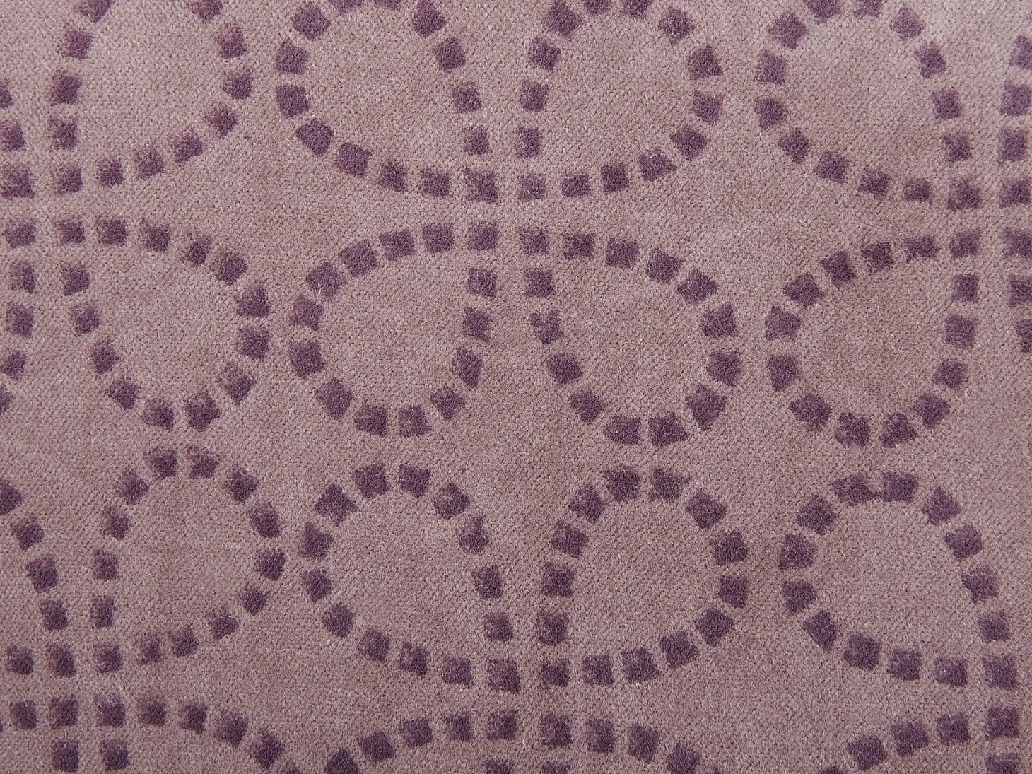 Zestaw 2 poduszek dekoracyjnych LARKSPUR Welur 45 x 45 cm Różowy Wzór geometryczny