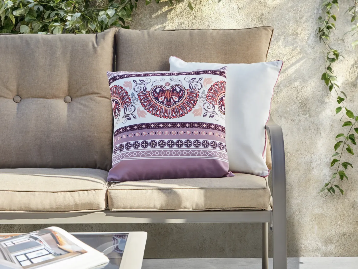 Zestaw 2 poduszek ogrodowych TVISTA Wzór orientalny 45 x 45 cm Purpurowy