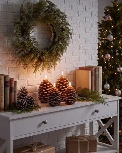 Zestaw 4 świec LED IVRESSE Szyszka 15/12 cm Brązowy