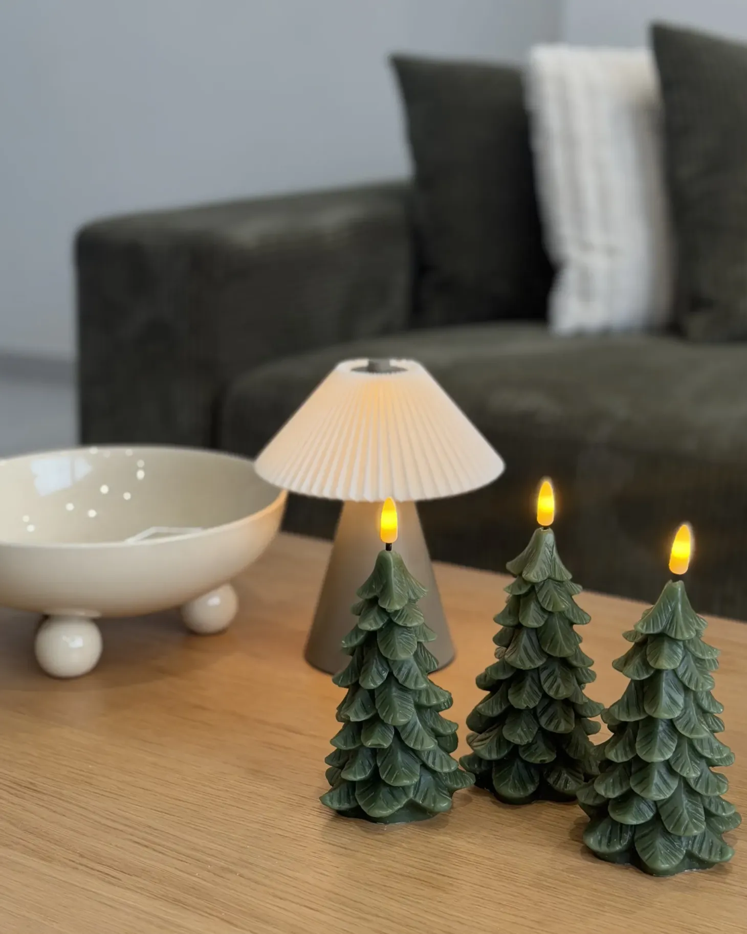 Zestaw 3 świec LED VELOURA Choinka 16 cm Zielony